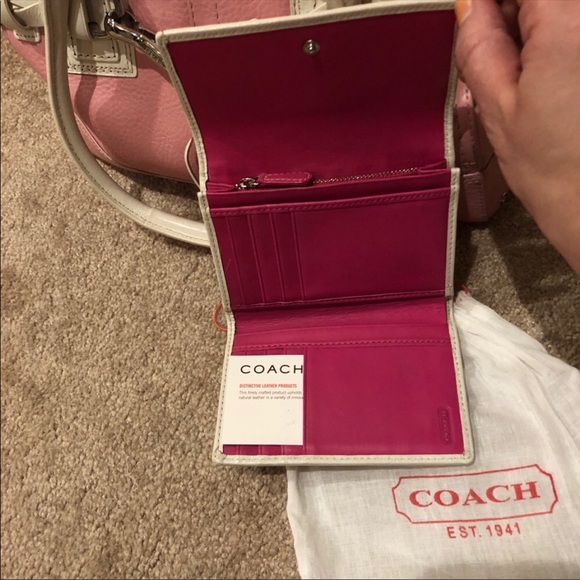 Coach leather wallet - Picture 2 of 3